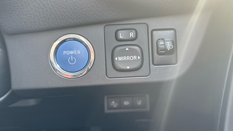 Toyota Yaris 1.5 Hybrid Y20 5dr CVT [Bi-tone] Hybrid Hatchback